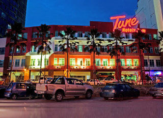 Tune - 1borneo Hotel